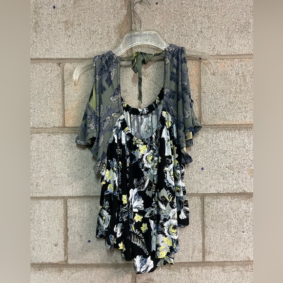 ✌️free people top✌️ - Picture 1 of 3